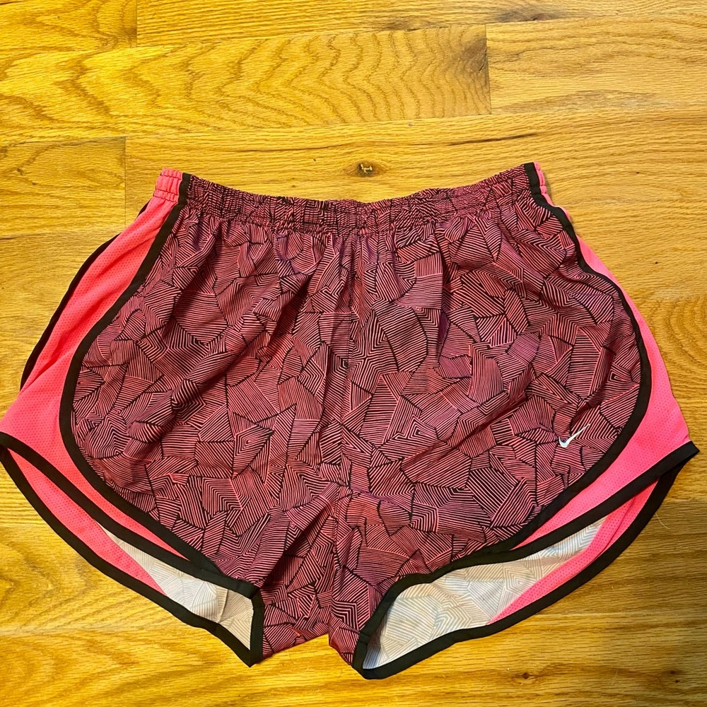Worn once Nike shorts. Size large